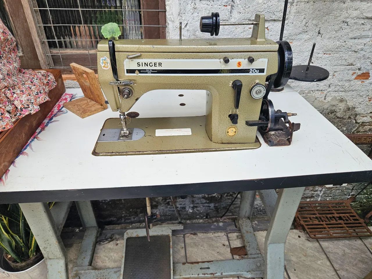 Máquina de costura Singer