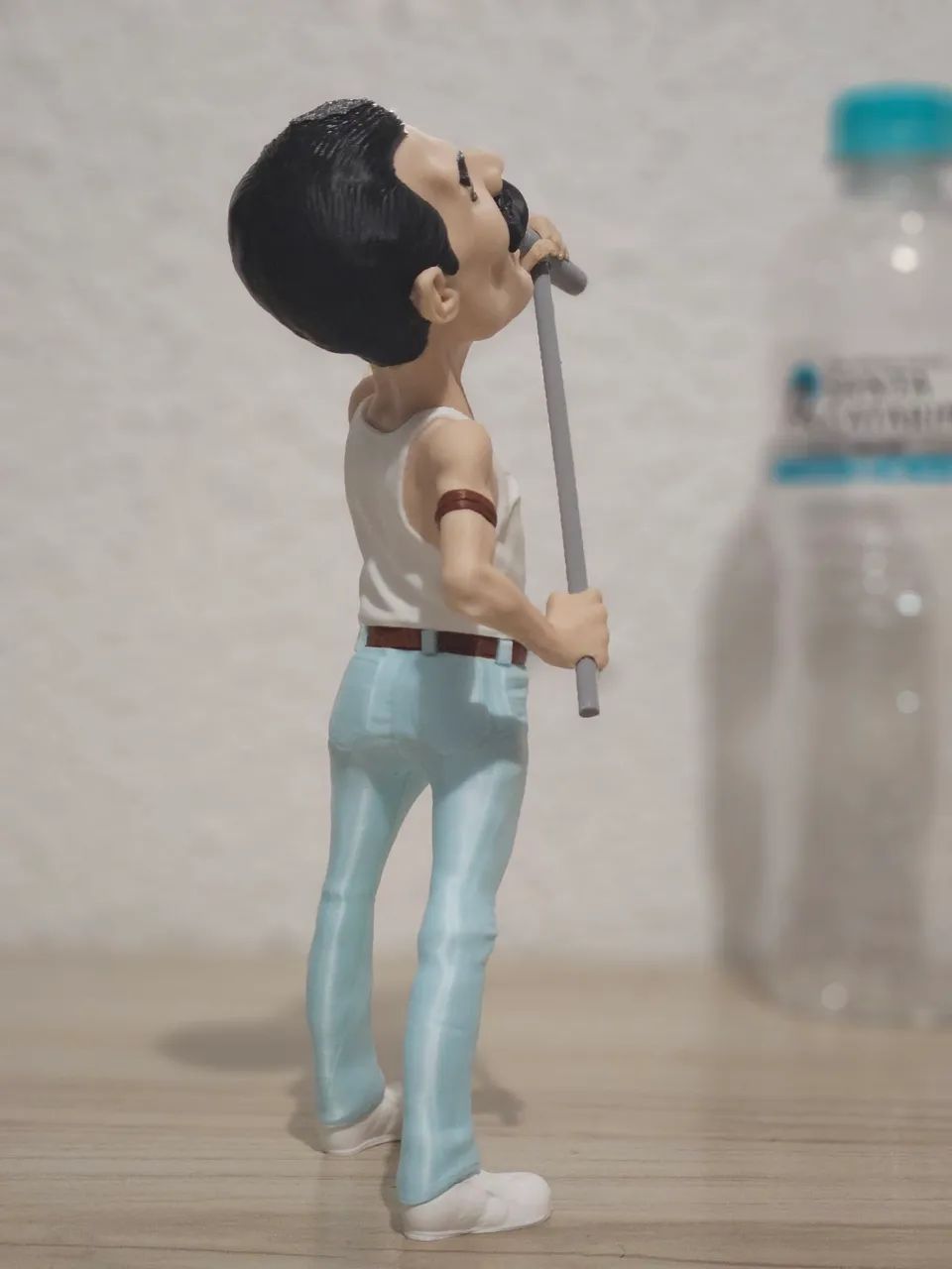 Boneco Freddie Mercury Colecionável - Miniatura Queen - Foto 5