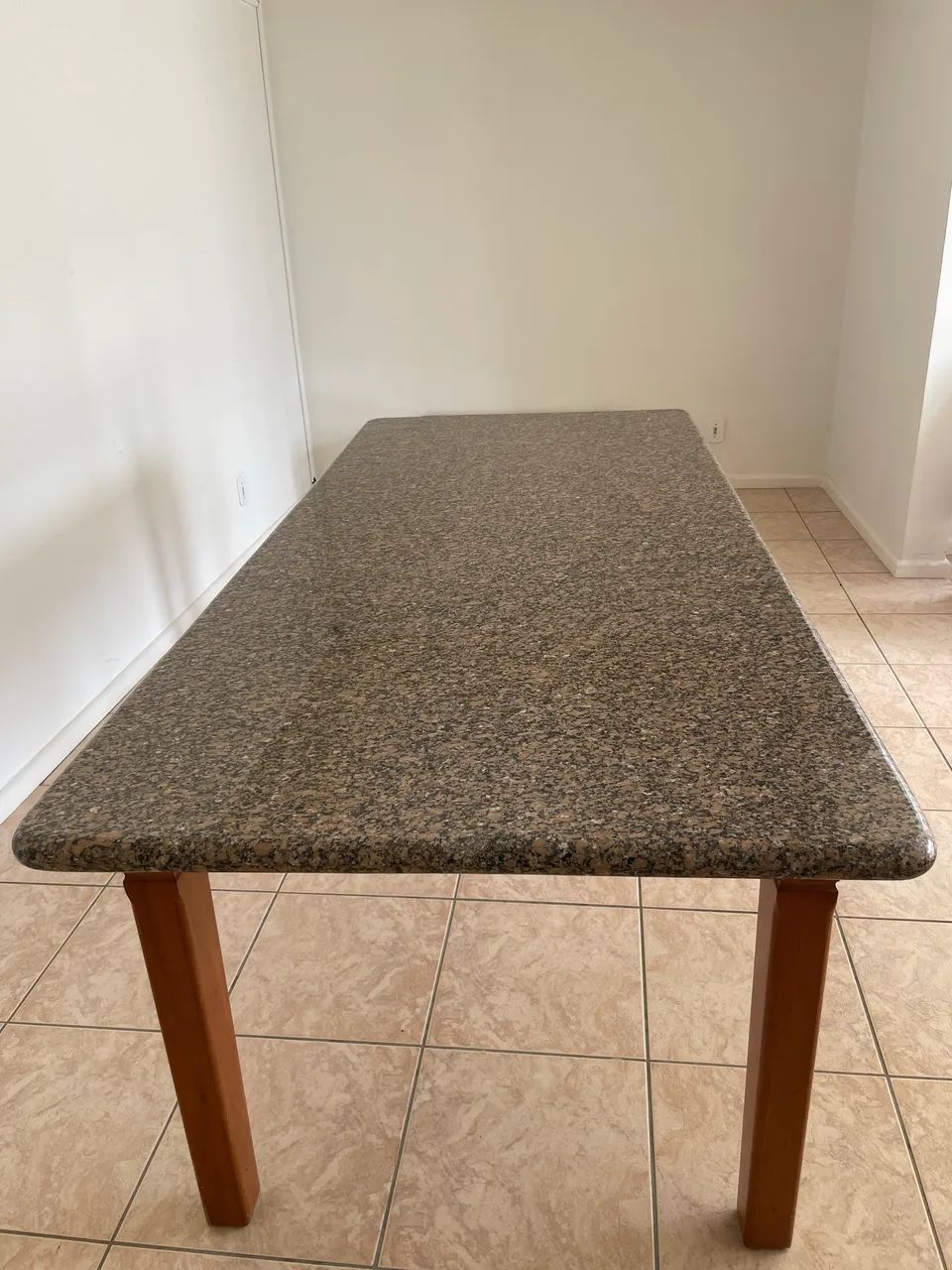 Mesa para 10 lugares: Madeira Maciça com Granito - Foto 3