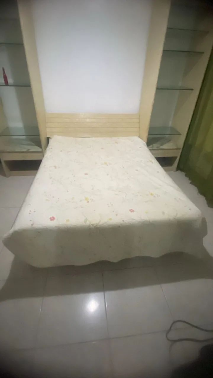 Conjunto de Moveis Quarto, cama com estante cabeceira e mesa de canto - Foto 2