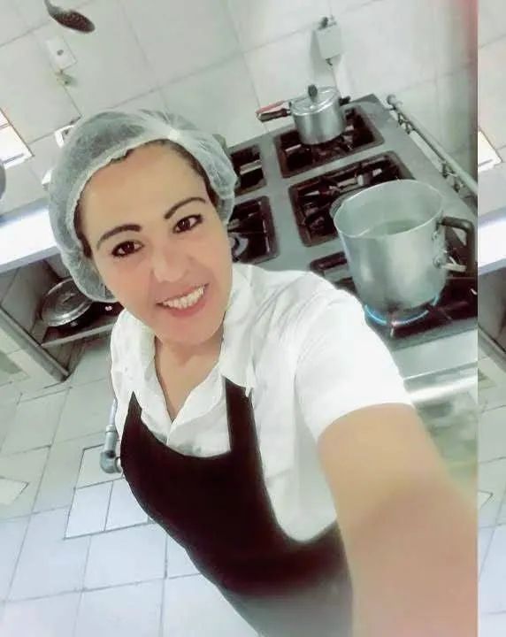 Auxiliar de cozinha 