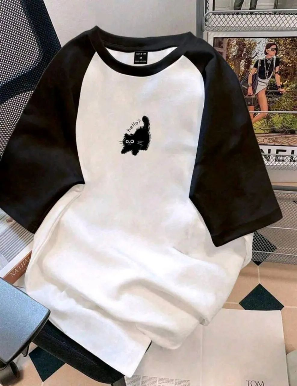 Camiseta Feminina Raglan Branca e Preta com Estampa de Gato 45 Reais - Foto 5