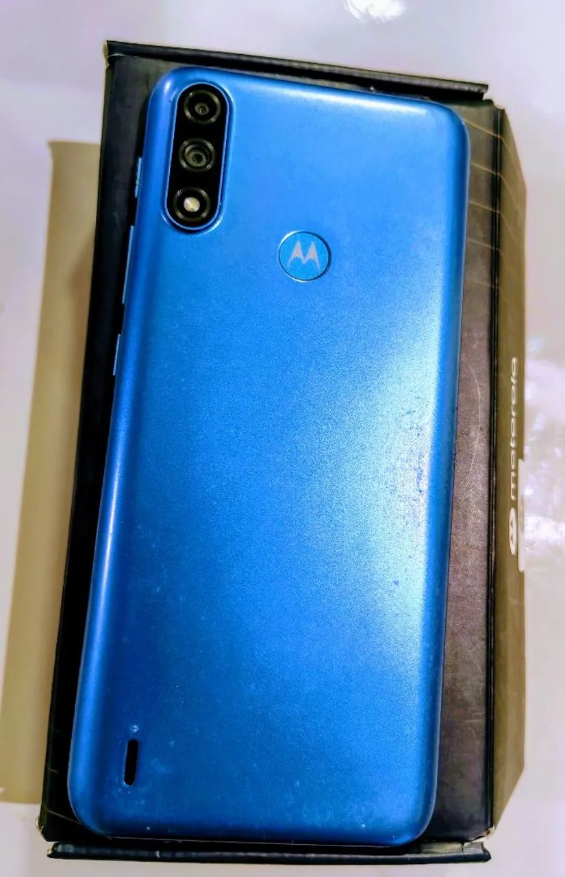 Smartphone Motorola básico, funcionando perfeitamente - Foto 2