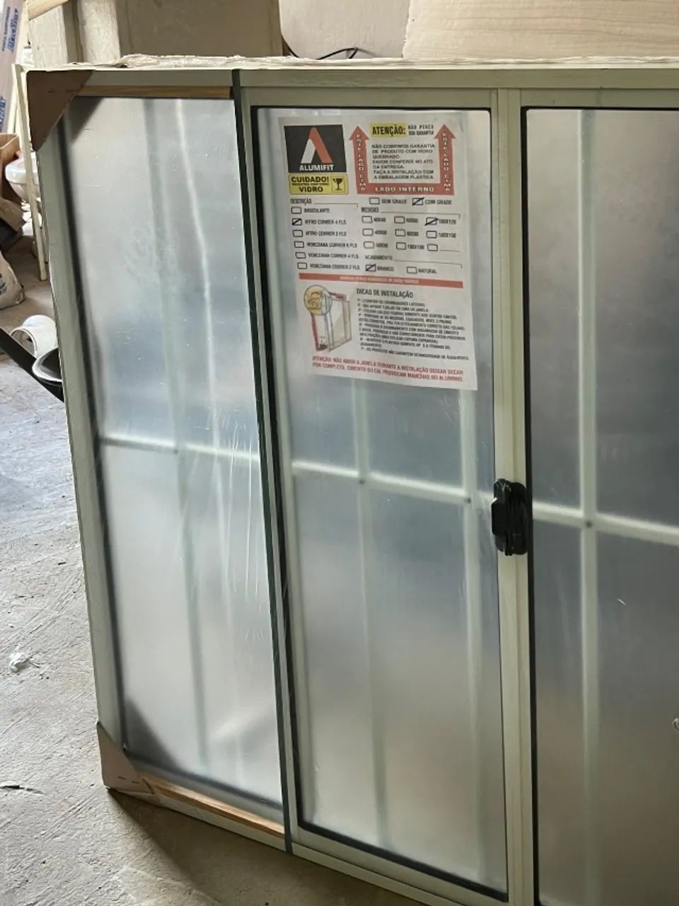 Vitro de aluminio branco com grade - Foto 2