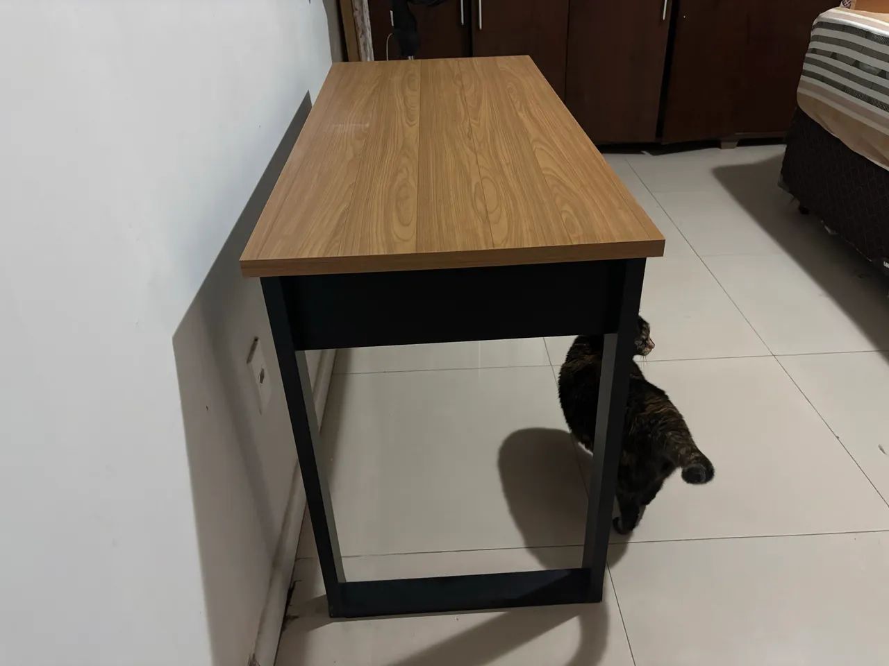 Mesa de escritório - escrivaninha novíssima - Foto 3