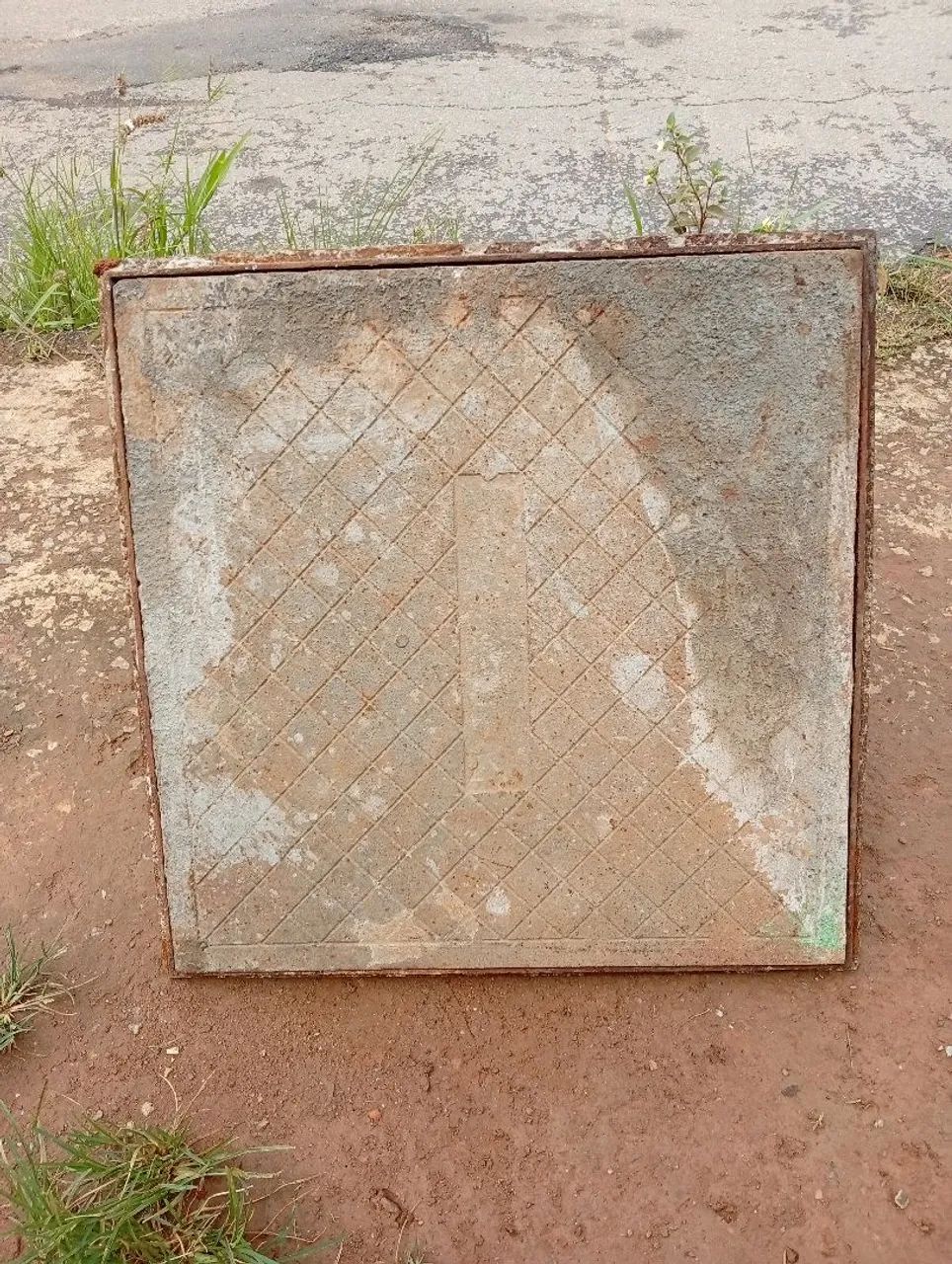 TAMPÃO FERRO FUNDIDO usado  - Foto 4