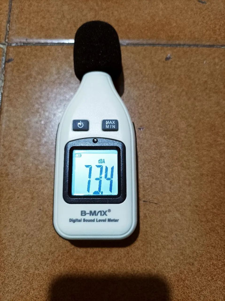 Decibelímetro Digital Profissional B-MAX - Medidor Ruído e Som - Foto 2
