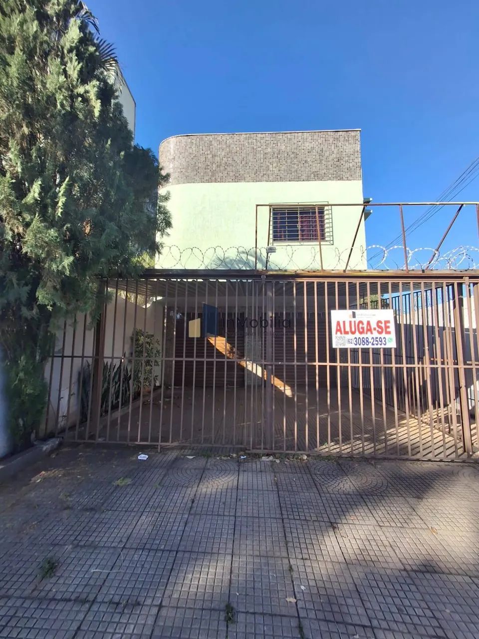 ALUGA-SE SALA COMERCIAL ST. JOÃO VAZ