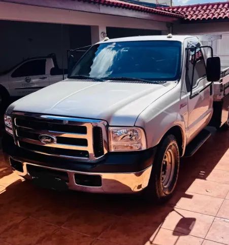 F350 carroceria carga seca 