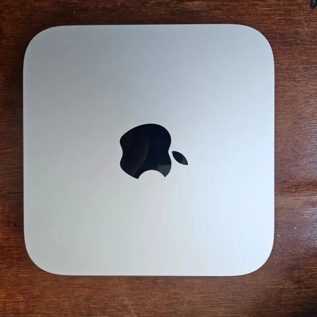 Mac Mini M2 8GB + Magic Mouse