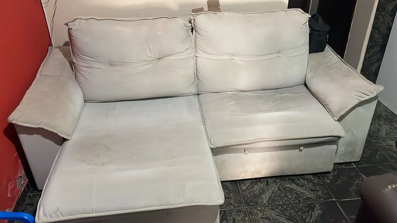 Sofá retrátil de 4 lugares 