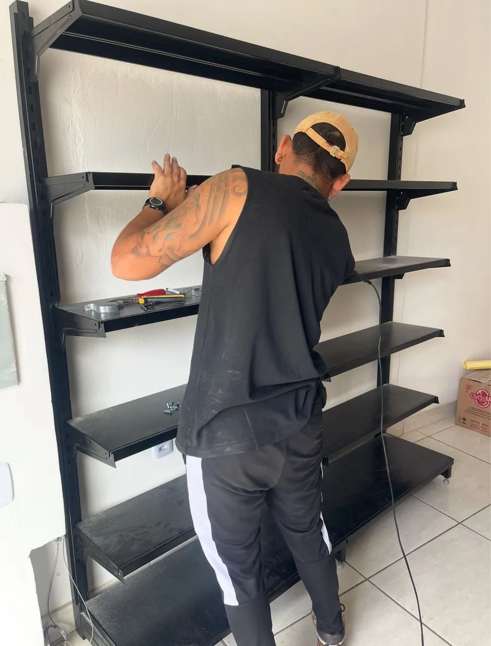 Vendo prateleira multiuso 