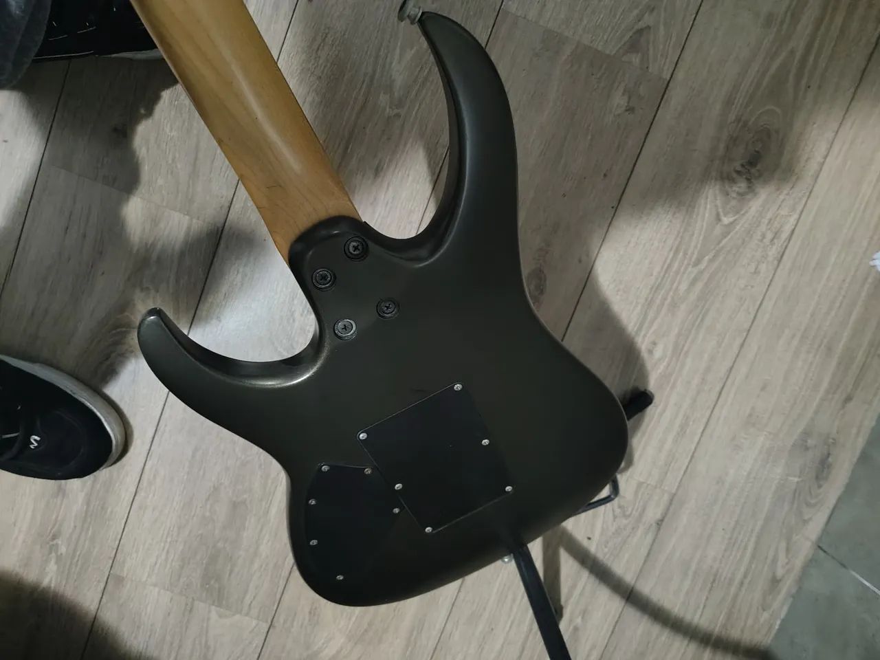 Guitarra Cort Floyd Rose - Foto 3