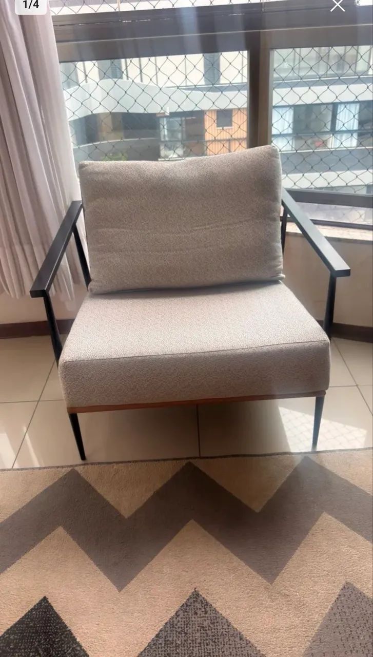 Poltrona com estrutura metálica  - Foto 4