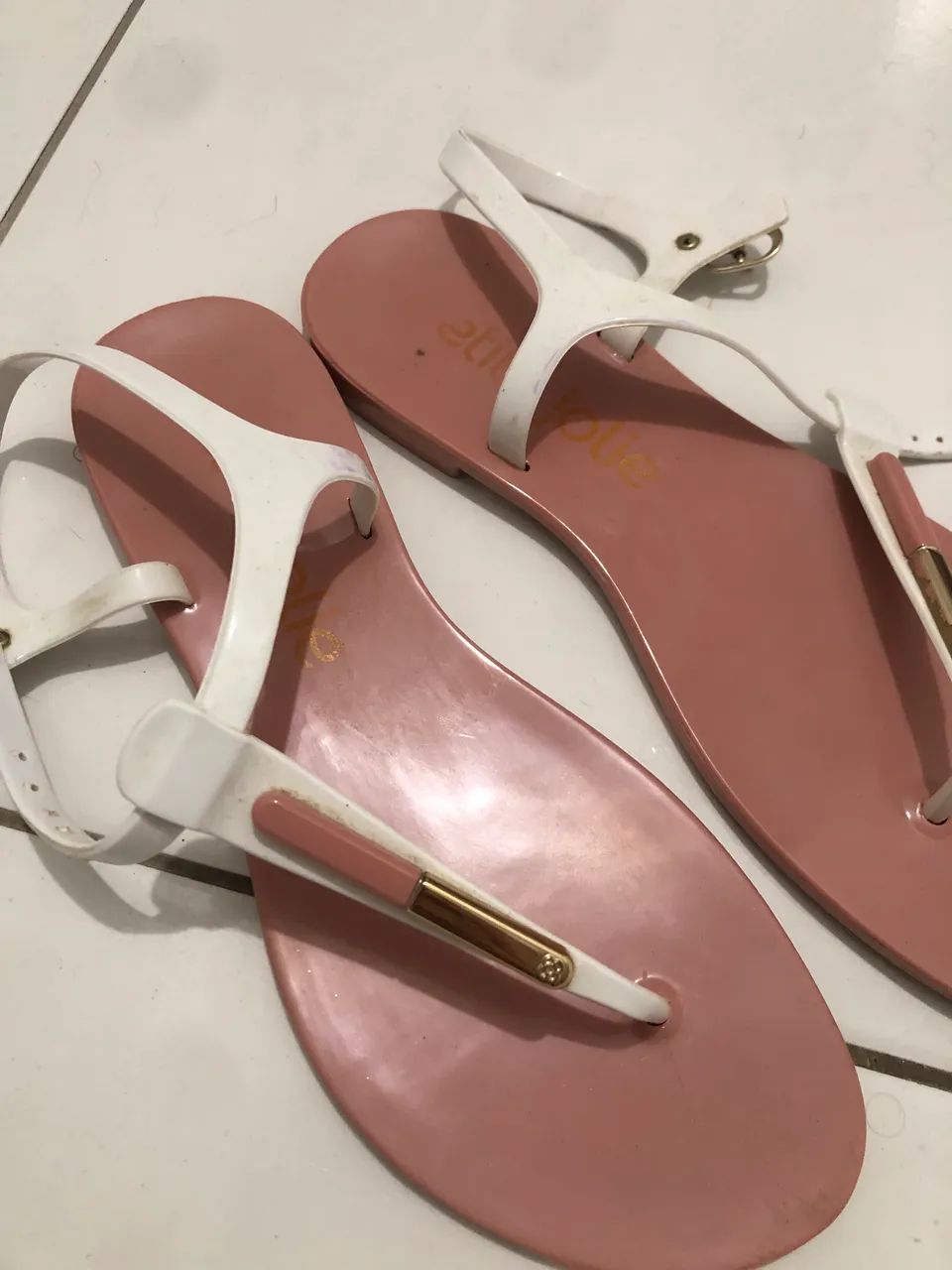 vende-se sandália da petit jolie - Foto 3