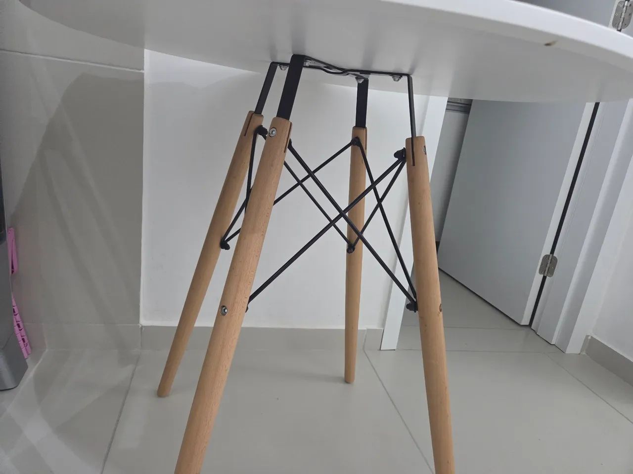 Conjunto de mesa e cadeiras - Foto 4