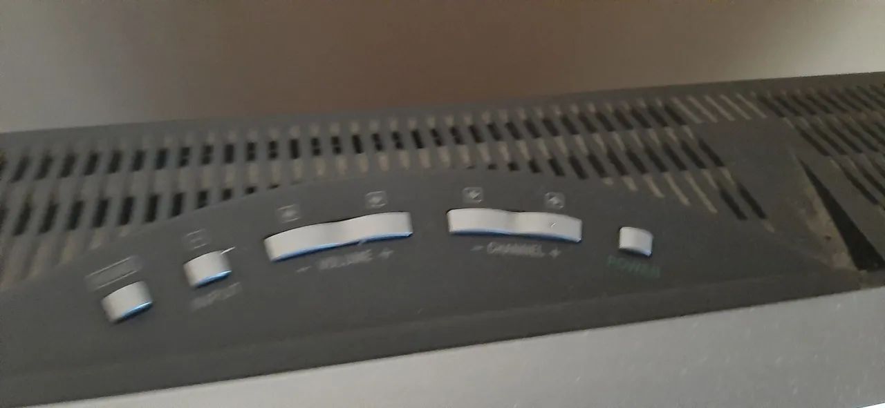 TV Sony 46 com fonte queimado(trocar e.volta funcionar)modelo KDL-46EX605 - Foto 3