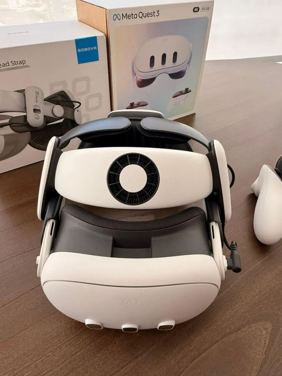 Meta Quest 3 , 512 gb 4k branco com joysticks e boboVR S3 pro