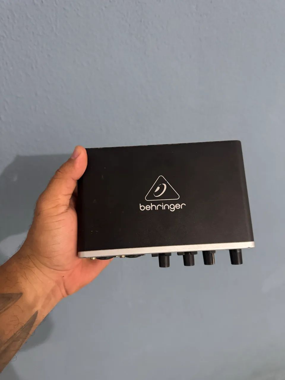 Interface de Áudio Behringer UMC202HD - Foto 5
