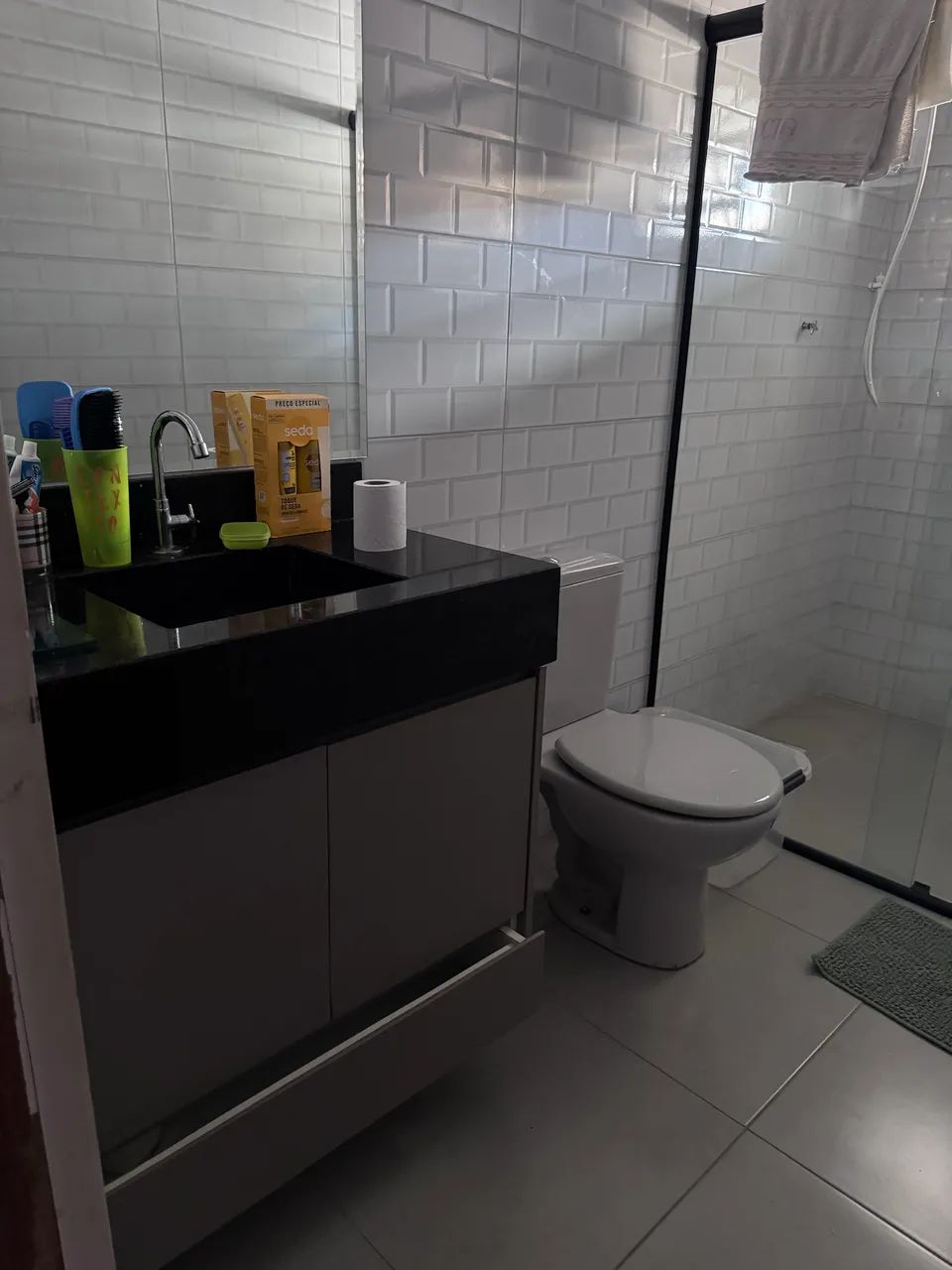 Casa espaçosa em condomínio fechado  - Foto 2