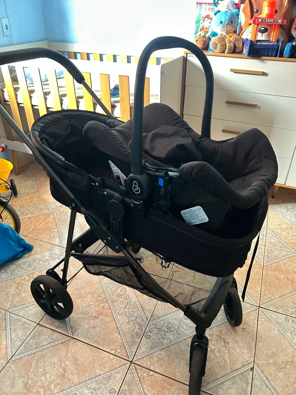 Vende- se carrinho de bebê modelo Moisés  - Foto 2