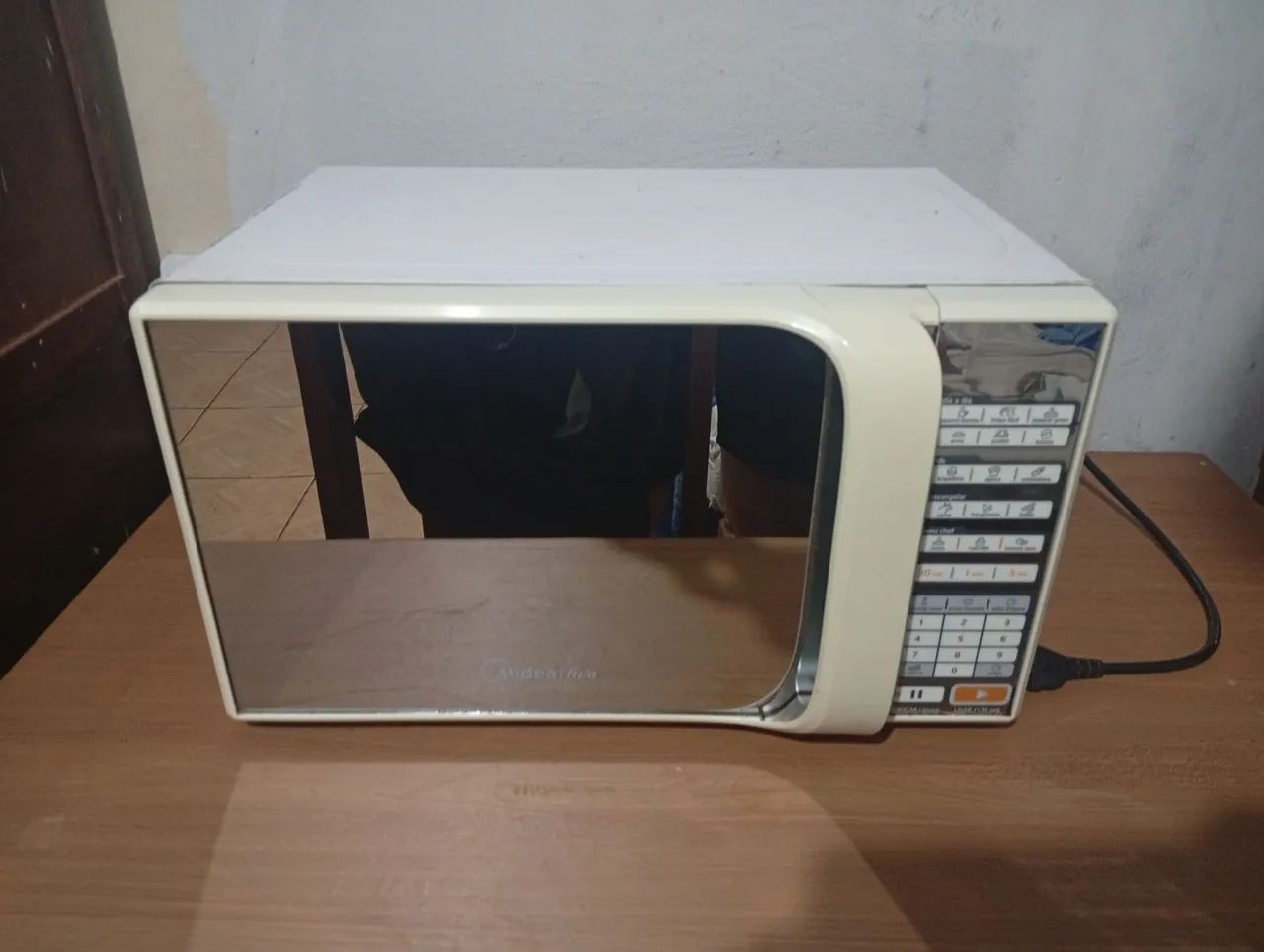  Micro-ondas Midea Espelhado 