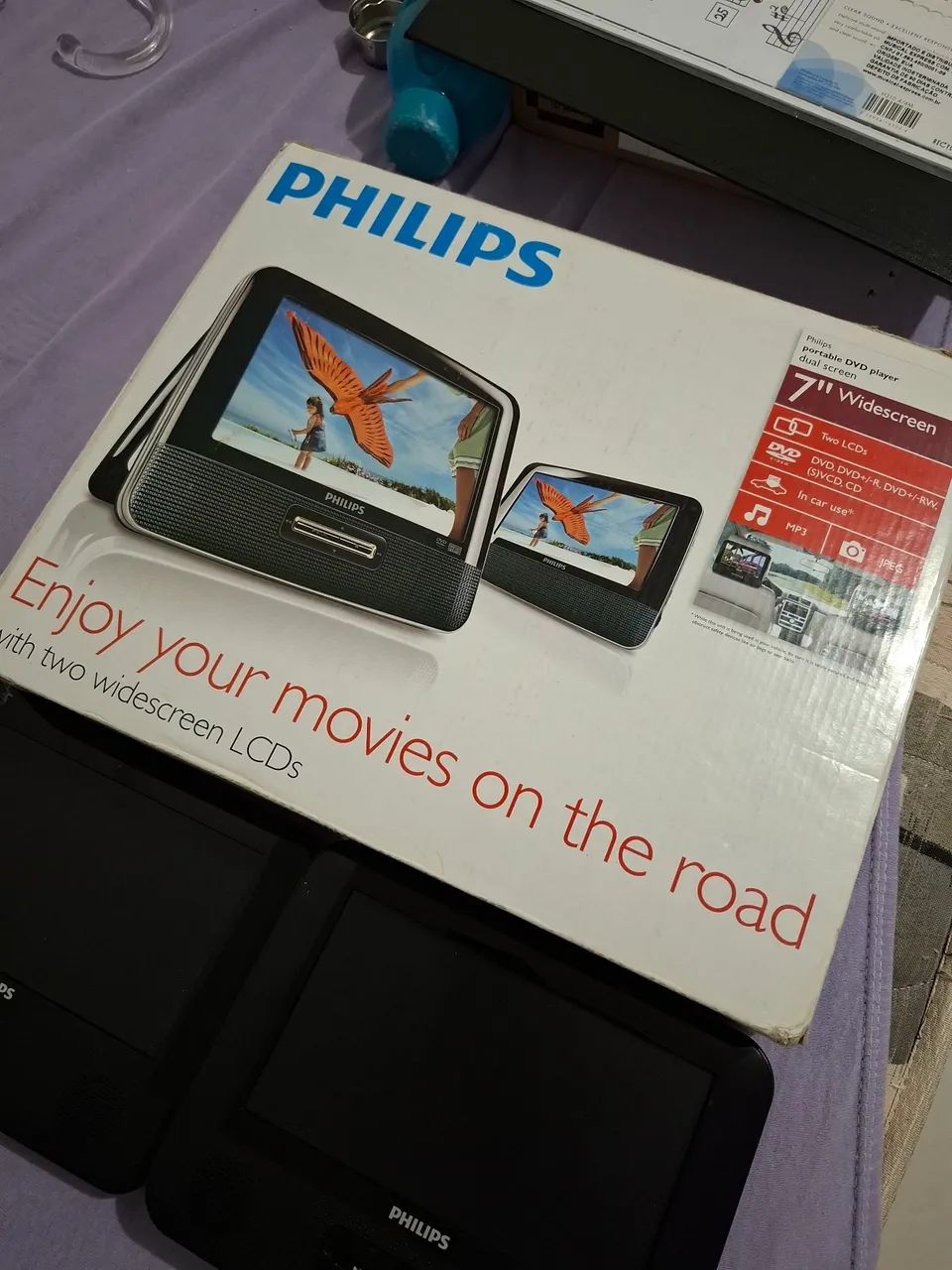 DVD/ CD player para carro, acompanha cabos