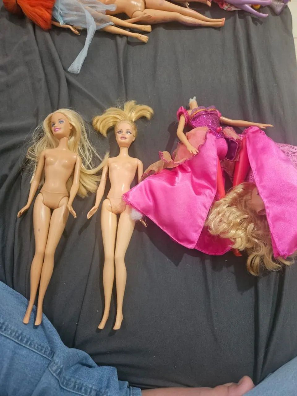 Lote com três Barbies - Foto 4