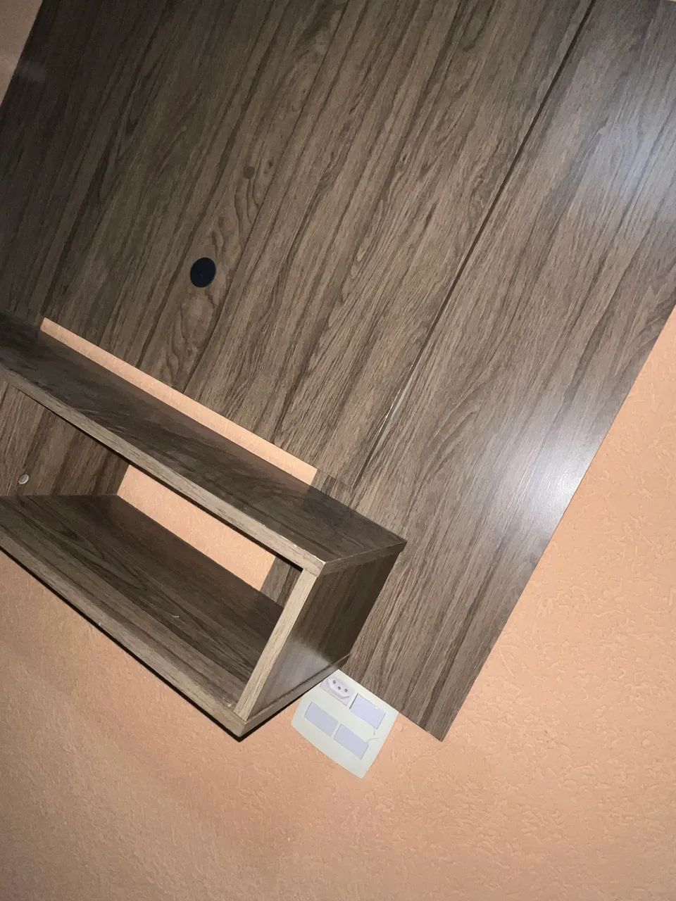Painel suspenso com rack - Foto 3