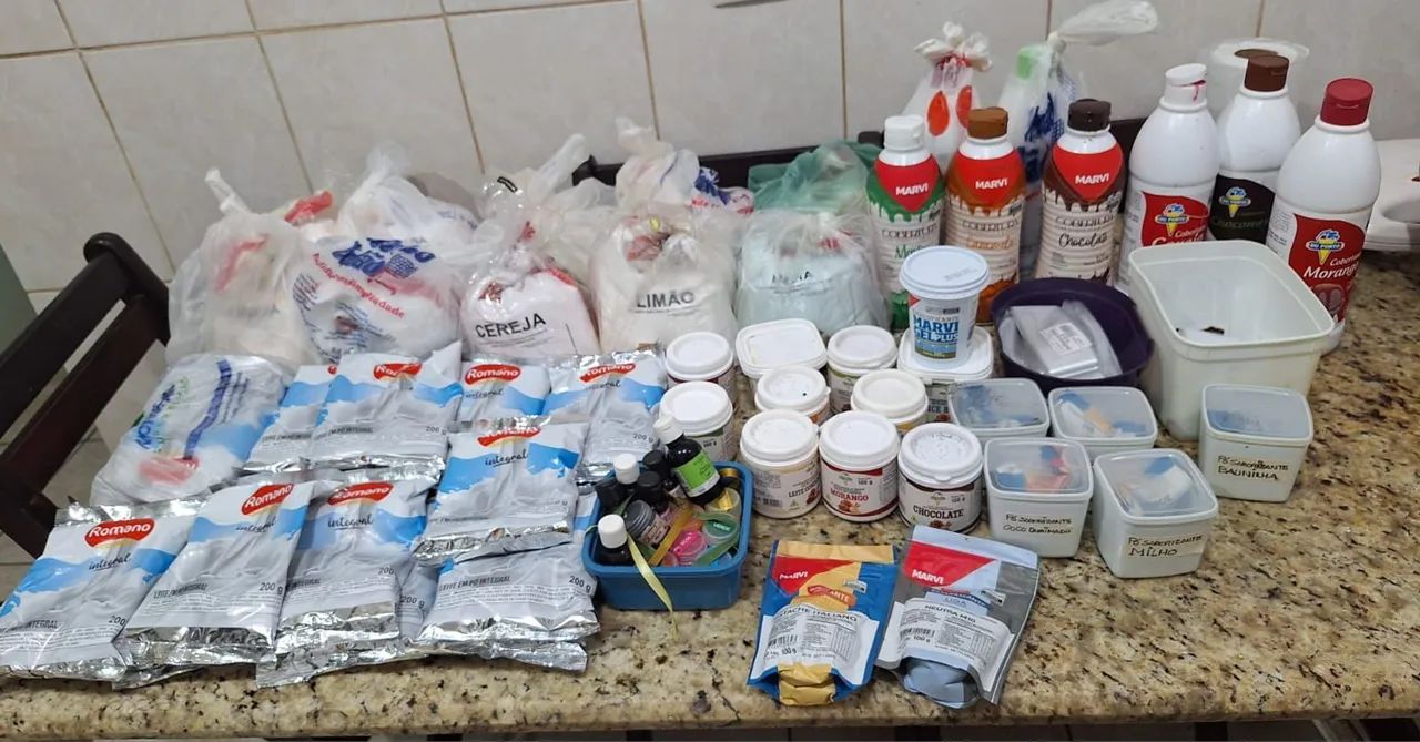 Kit de Produtos para Geladinhos. Incluem embalagens 