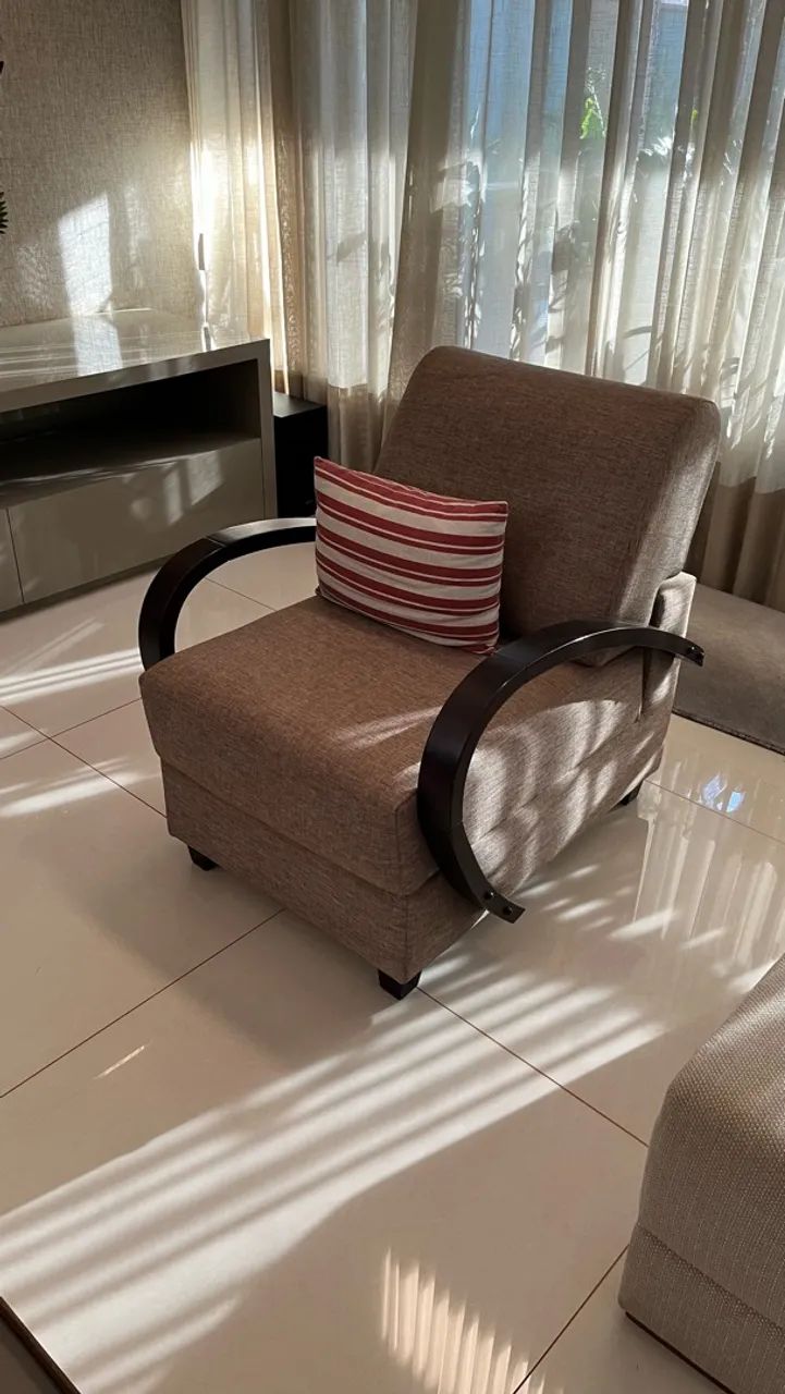 Duas Poltronas - sala de visita R$450,00 cada