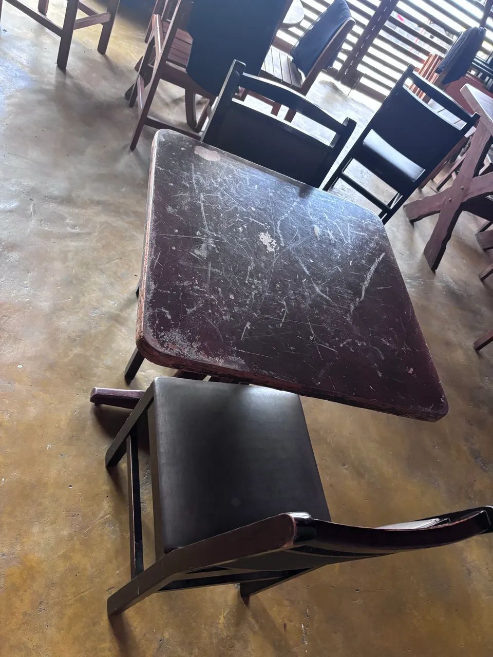 Conjunto mesa 2 cadeiras bar - Foto 2