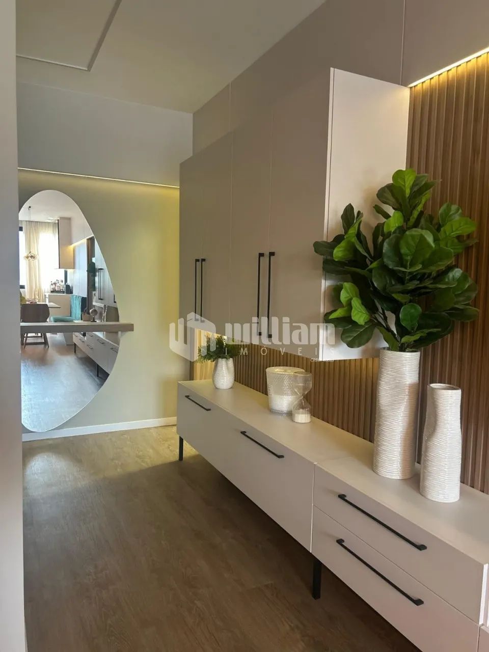Apartamento à venda no Guarani, Brusque - 2 suítes, finamente mobiliado e área de lazer co - Foto 3