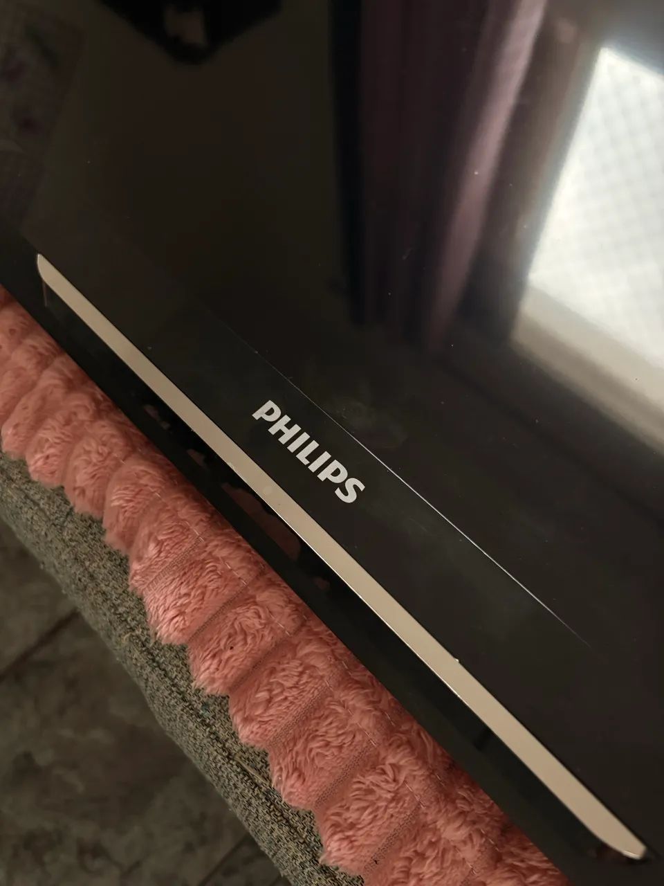 TV Philips422080483259197443