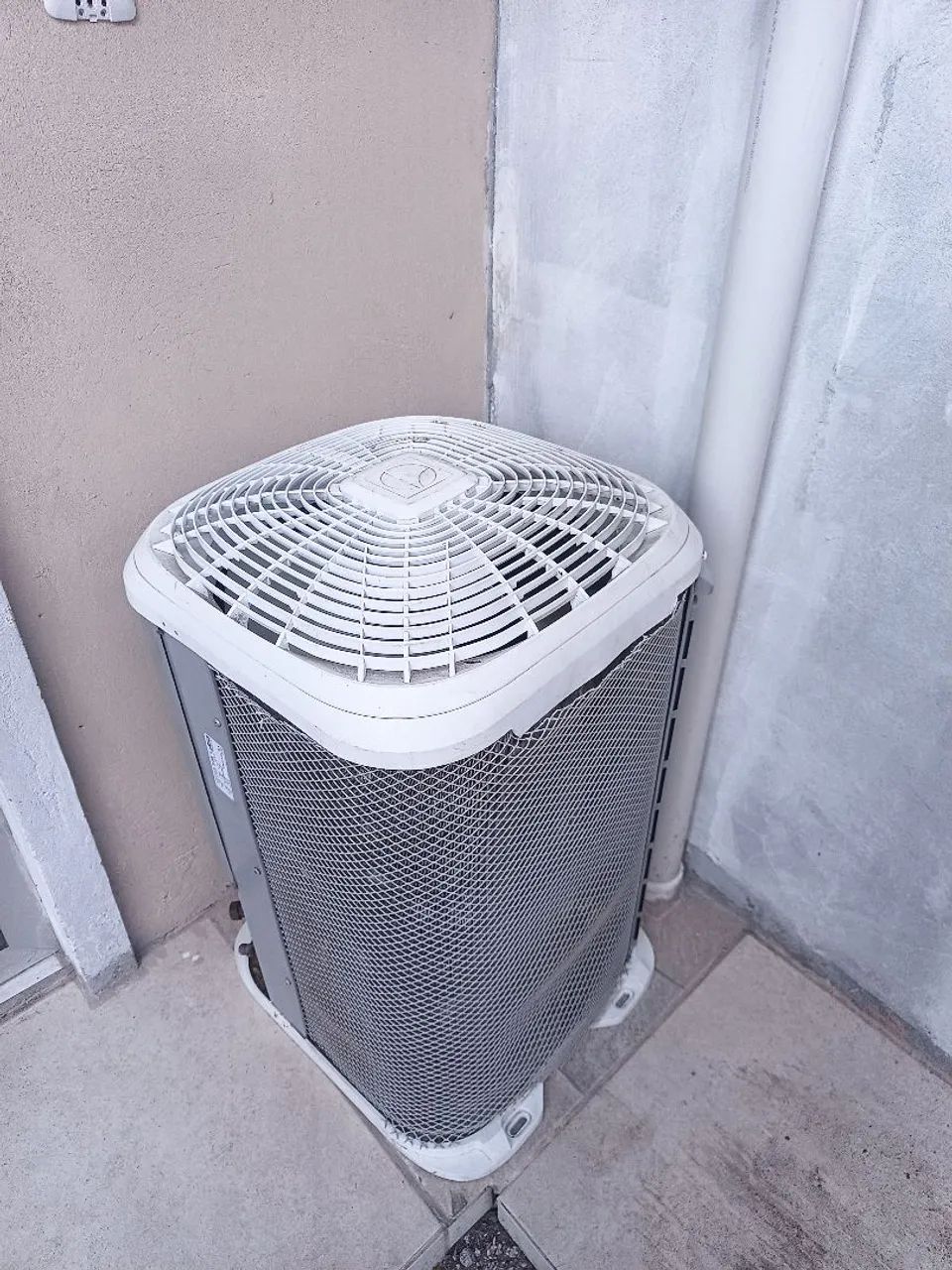 Ar condicionado Eletrolux 22000 BTUs erro E5 modelo Qi22f Qe22f - Foto 4