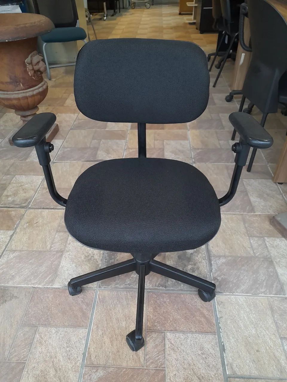 Cadeira giratória Giroflex- reformada 