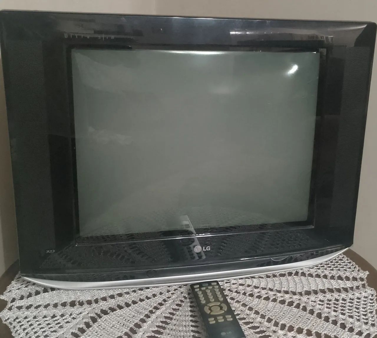 TV LG Slim 21 polegadas.