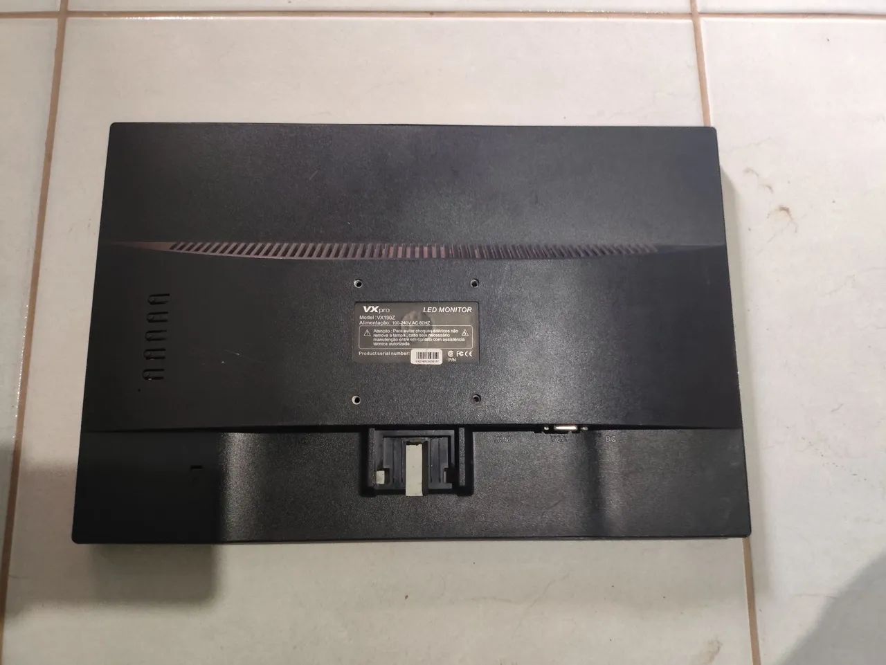 Monitor 19" VX Pro VX190Z LED - Com Fonte - Sem Base - Foto 4