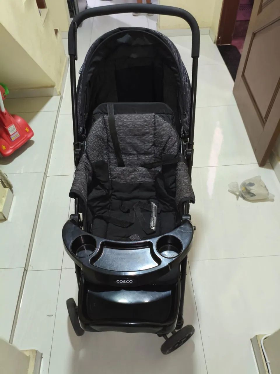 Carrinho de bebê completo com bebê conforto - Foto 3