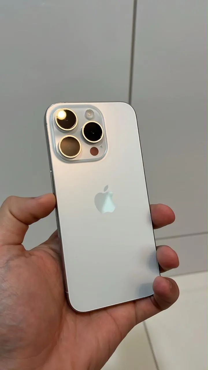iPhone 15 Pro  - Foto 2