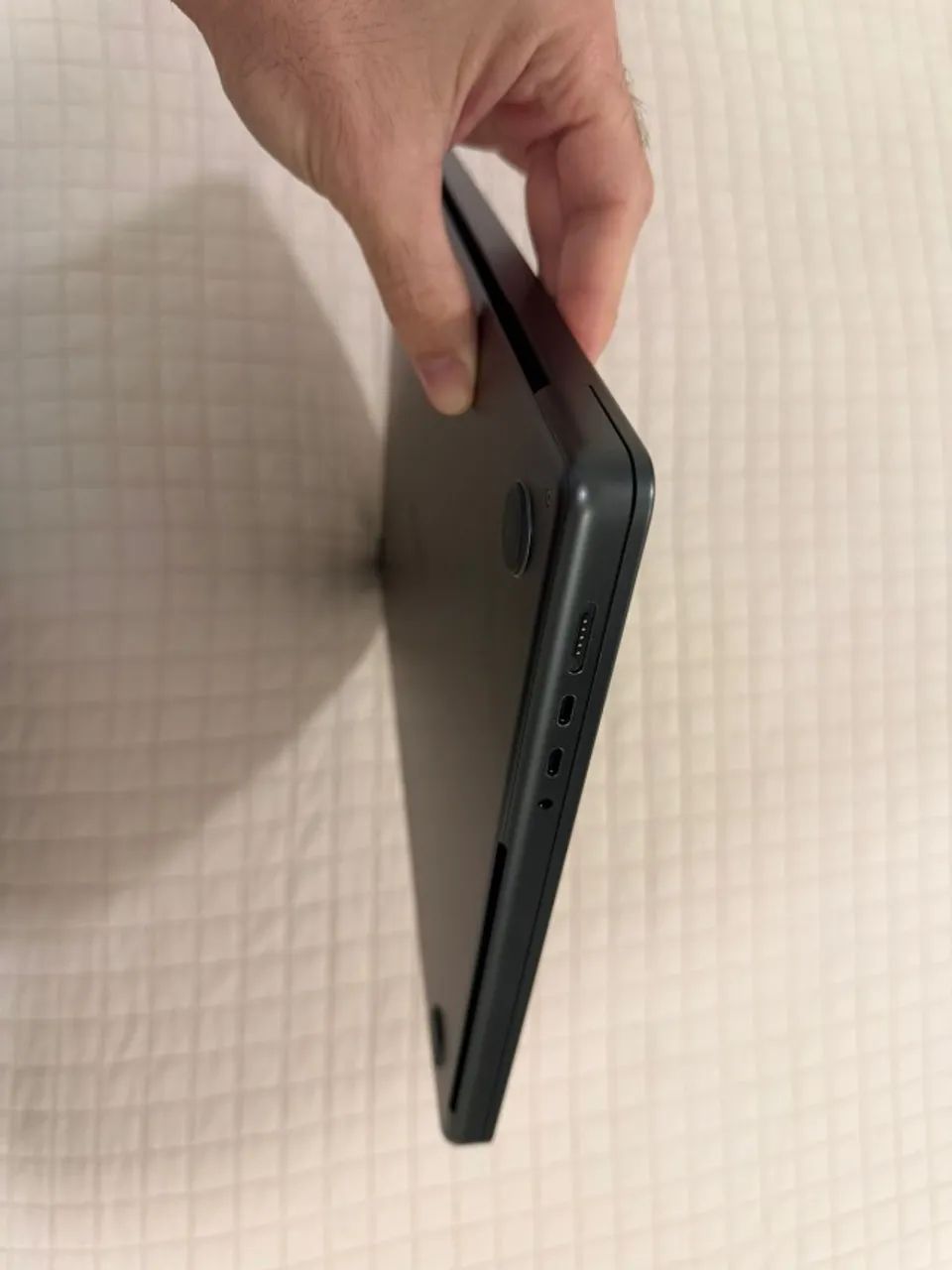MacBook Pro 16 M3 Pro 2023 - Foto 2