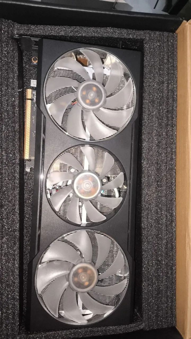 Placa de vídeo AMD RX 6700XT 12GB triple fan  hellhound - Foto 3