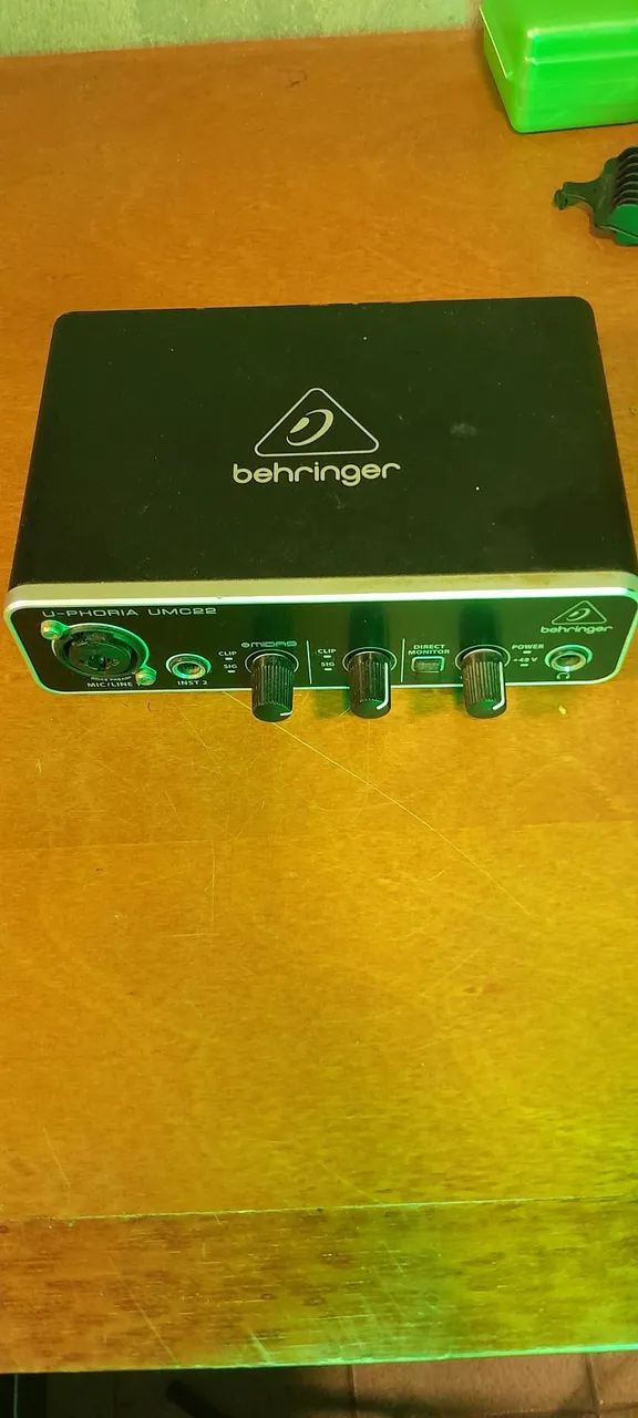 Interface de audio Beringher uphoria Umc 22 - Foto 2
