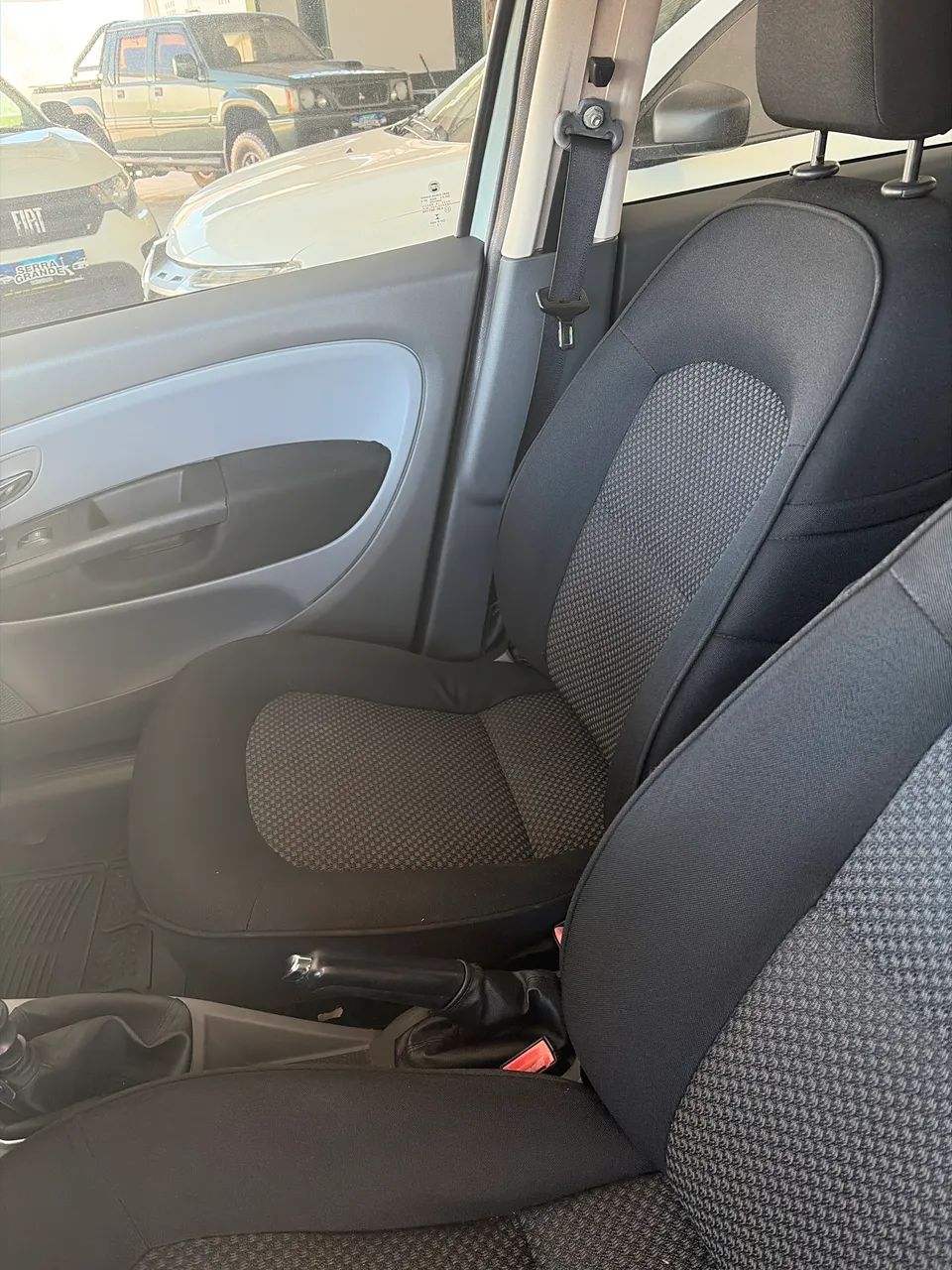 Fiat Linea Essence 1.8 Flex 16V 4P 2014 - Foto 5