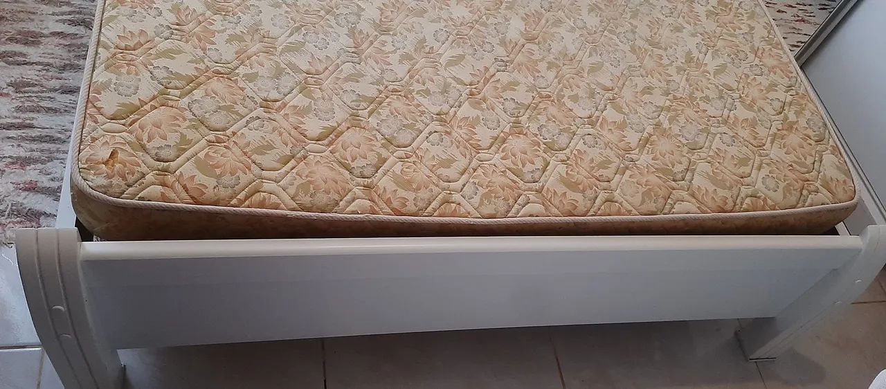 Cama Casal de Madeira + Colchão  - Foto 3