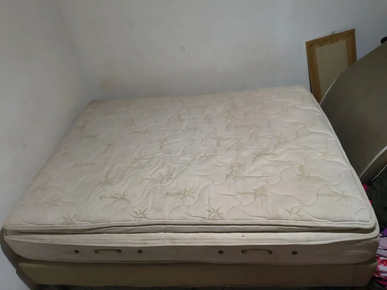 Colchão de casal junto com box