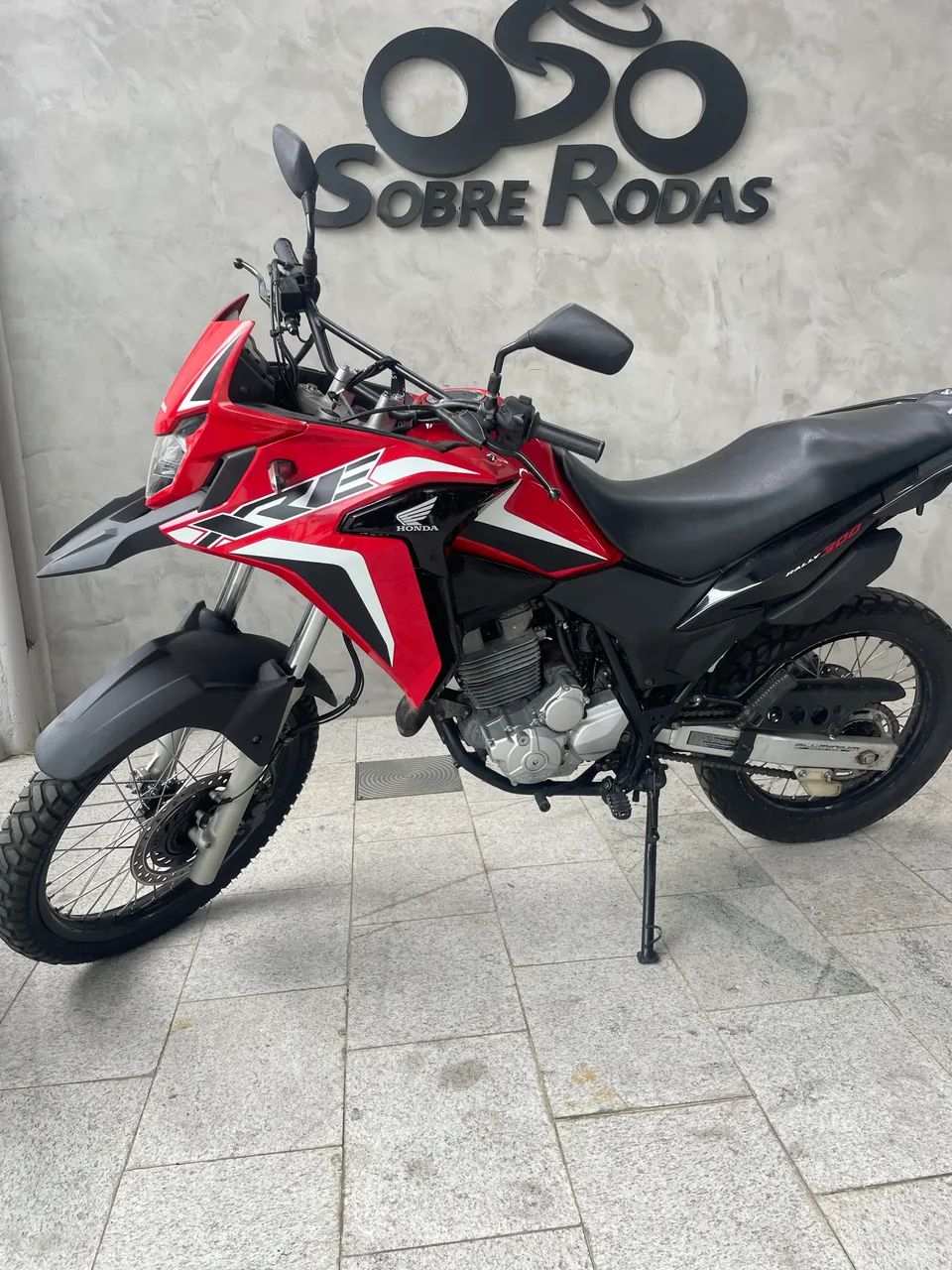 XRE 300 ano 22/23