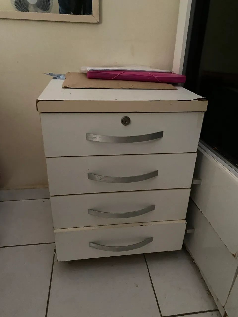Gaveteiro como fechadura 