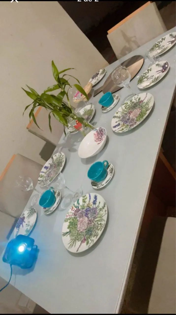 Mesa  de Jantar  com cadeiras vendo urgente  - Foto 2