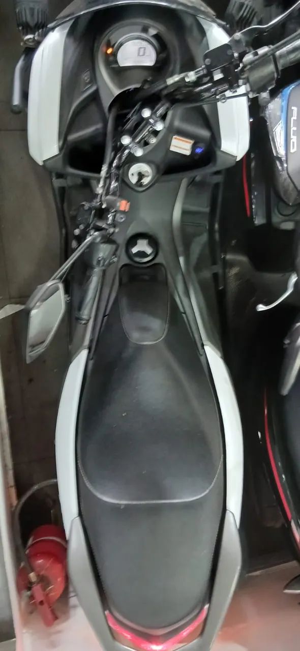 Yamaha NMax 160 cc  - Foto 5